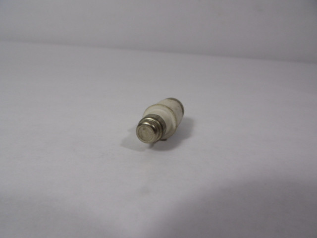 Siemens 12885-31 Ceramic Bottle Fuse 20amp 380V USED