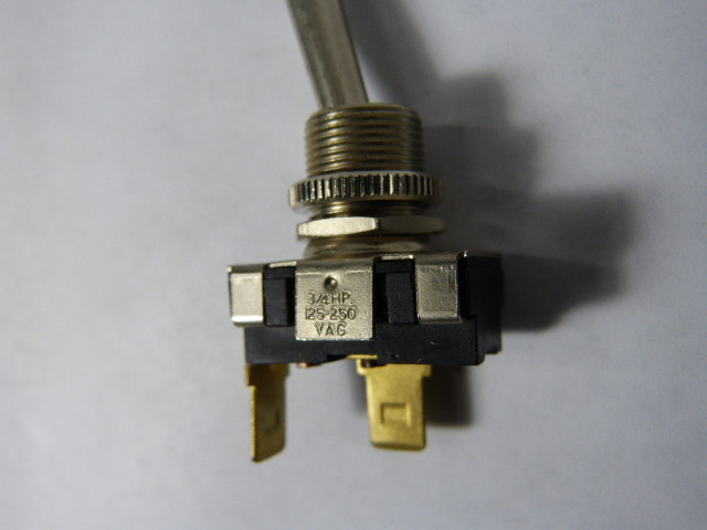 Gaynor 10-250-3/4 Toggle Switch 10amp 250V 3/4hp USED