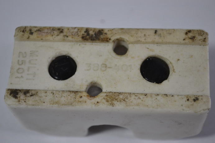 Thomas & Betts 388-401 Fuse Holder 1-Pole 30A 250V USED