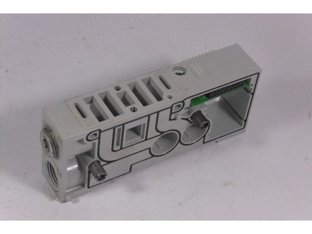 Numatics 006-195B Pneumatic Z-Board Manifold USED