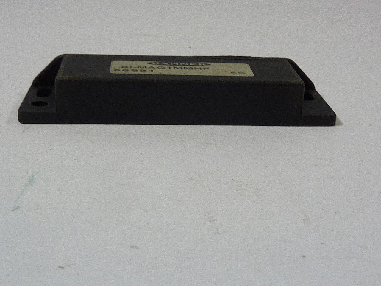 Banner 56991 Magnectic Switch  Rectangular USED
