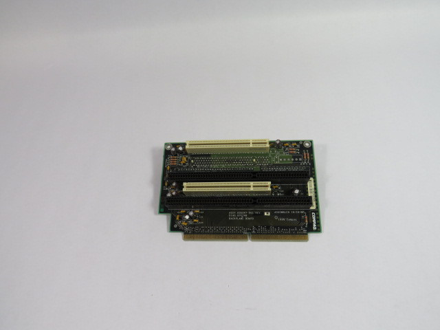 Compaq 005547-001 Riser Blackplane Board USED
