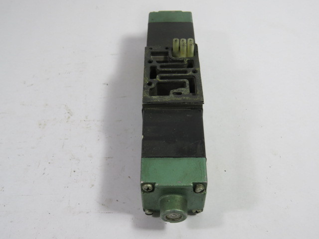 Numatics 153SS515K Double Solenoid Valve 120V 60Hz .11A 150PSIG USED
