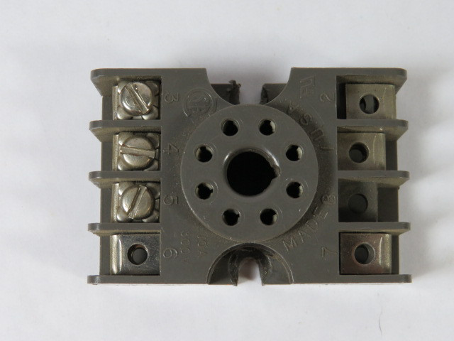 Potter & Brumfield 27E122 Relay Socket 10A 300V Brown USED