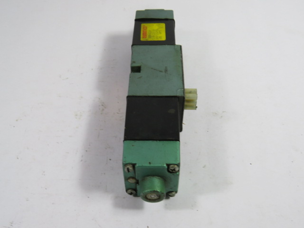 Numatics 152SS43AK Solenoid Valve 120V 60Hz .08A USED