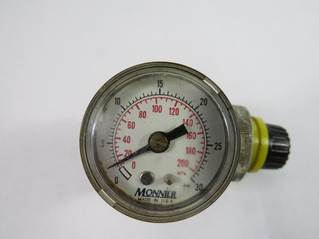 Monnier 101-3008-1 1/8" Miniature Regulator w/ Gauge 0-30PSI 0-200KPa USED