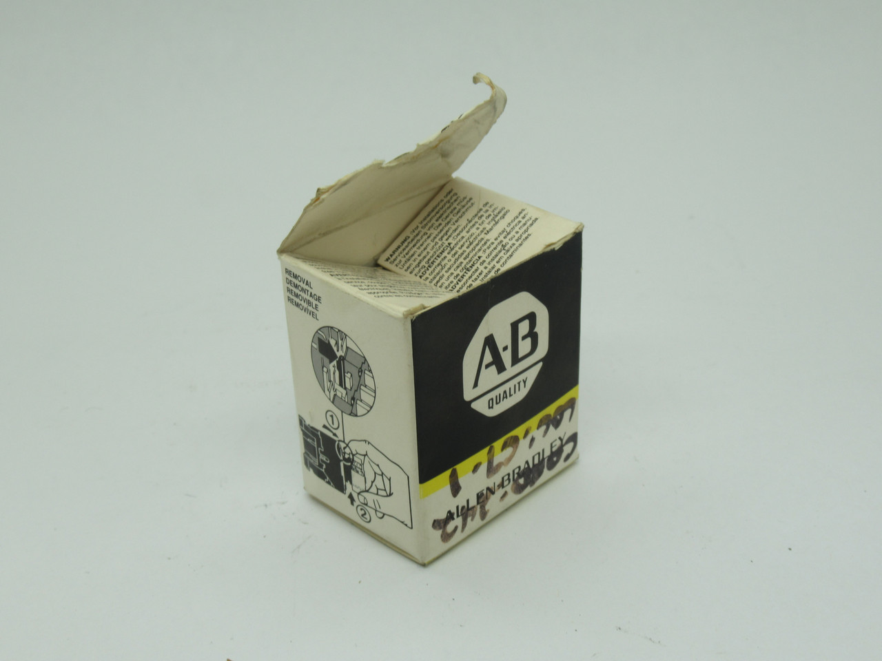 Allen-Bradley 195-FA11 Auxiliary Contact Block 1NO 1NC 10A 690V *Box Dmg* NEW