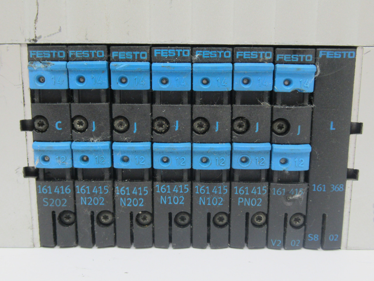Festo CPV10-VI-10P-10-8C-FB-R-Y-C6JL Solenoid Valve Manifold Assembly USED