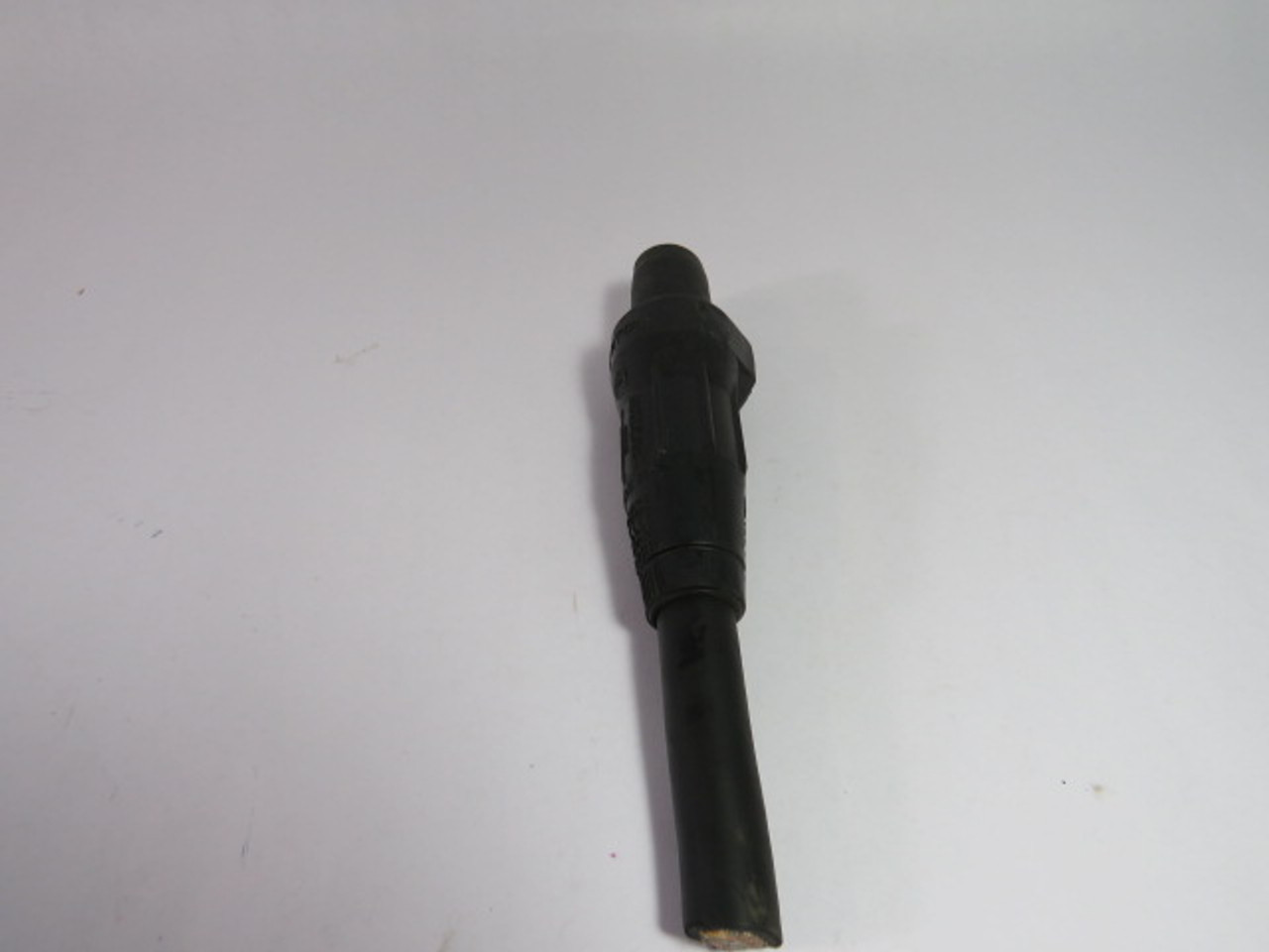 Leviton 16D37-UE Black Industrial 1-Pole Female Plug 600V 400A USED