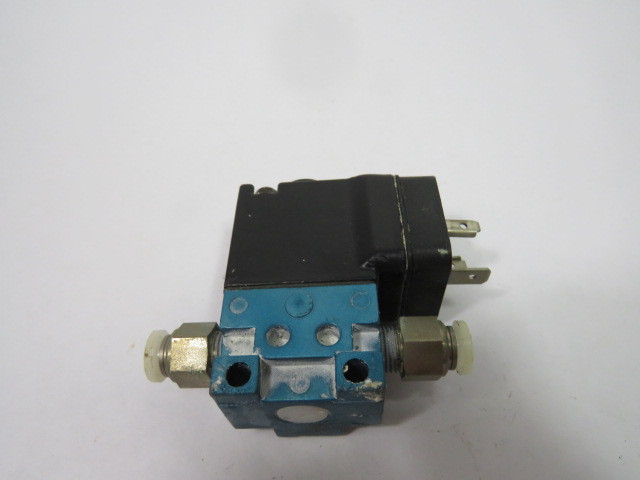Mac 111B-511JJ 1/8" NPT Solenoid Valve 24VDC 4W 150PSI USED