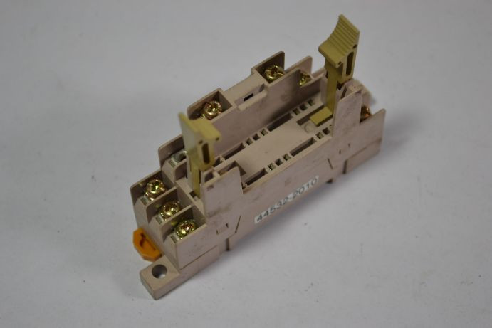 Omron P7SA-10F Relay Socket 20A 288VAC USED