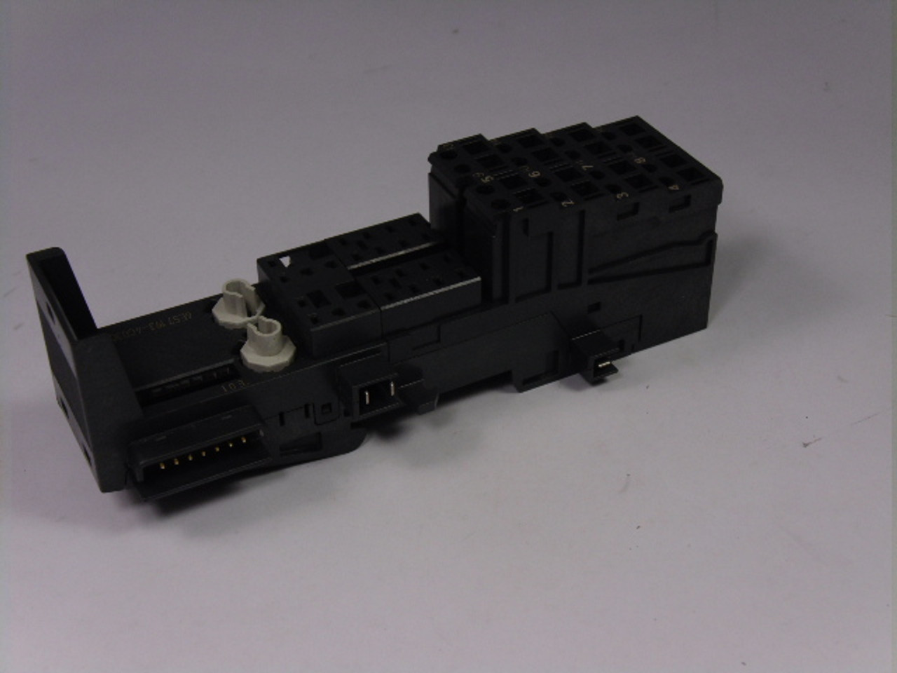 Siemens 6ES7-193-4CG30-0AA0 Terminal Module 30mm-W 4X4 USED