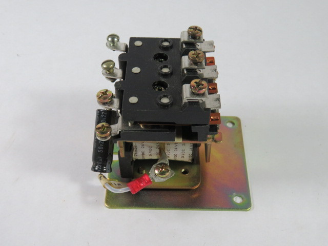 Omron MM3-UA Coil Screw Mount Relay 24VDC USED