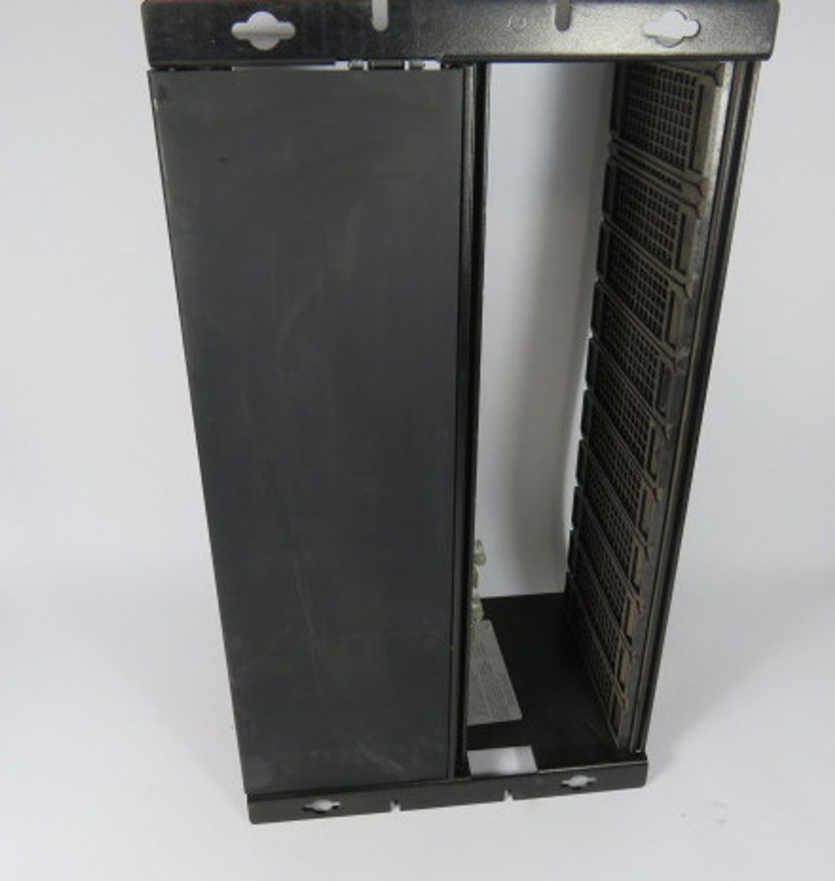 Industrial Control Equip. IC697CHS790D 9-Slot Chassis *No Power* ! AS IS !