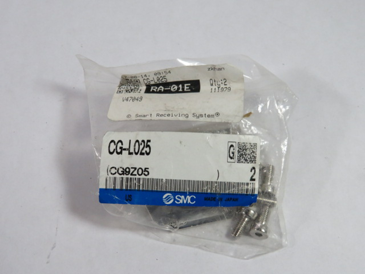 SMC CG-L025 Axial Foot Bracket 25mm 2/Package ! NWB !