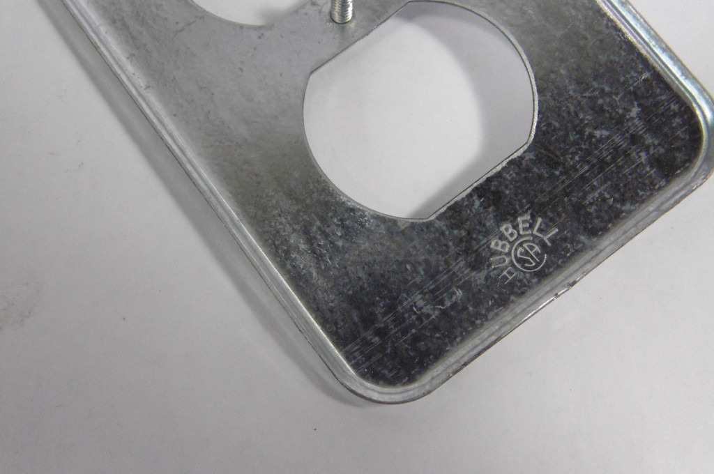 Hubbell SS8Z IG STD Wall Plate Duplex USED