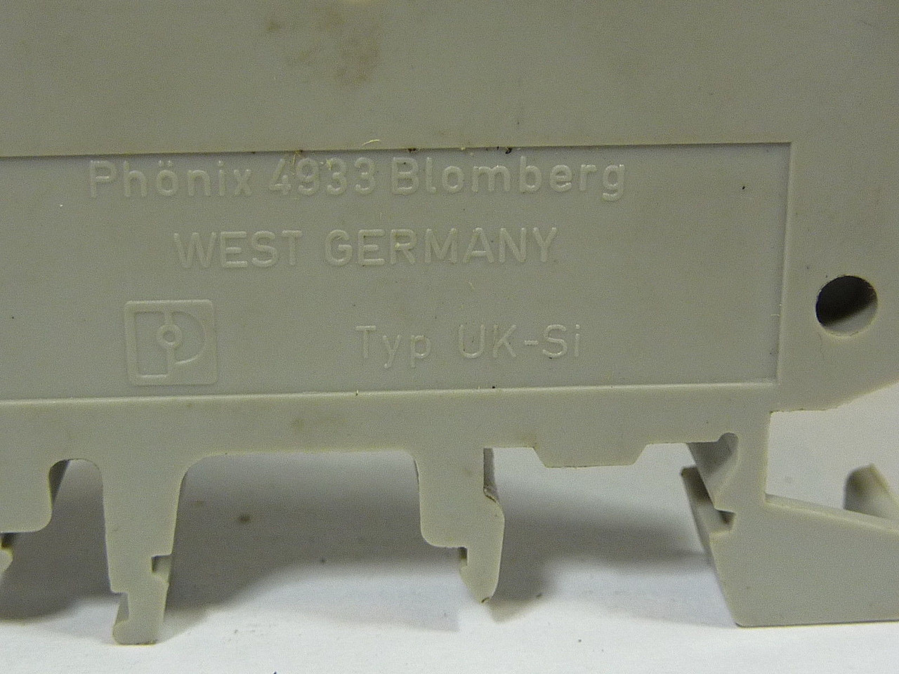 Phoenix Contact UK-SI Fuse Terminal Block for Cartridge Fuse Inserts USED