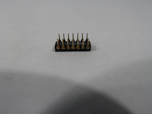 Texas Instruments SN74L95N Plastic Dipped 14 Pin Integrated Circuit USED
