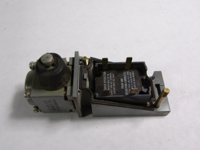 Allen-Bradley 802T-AP1 Limit Switch Missing Section ! AS IS !