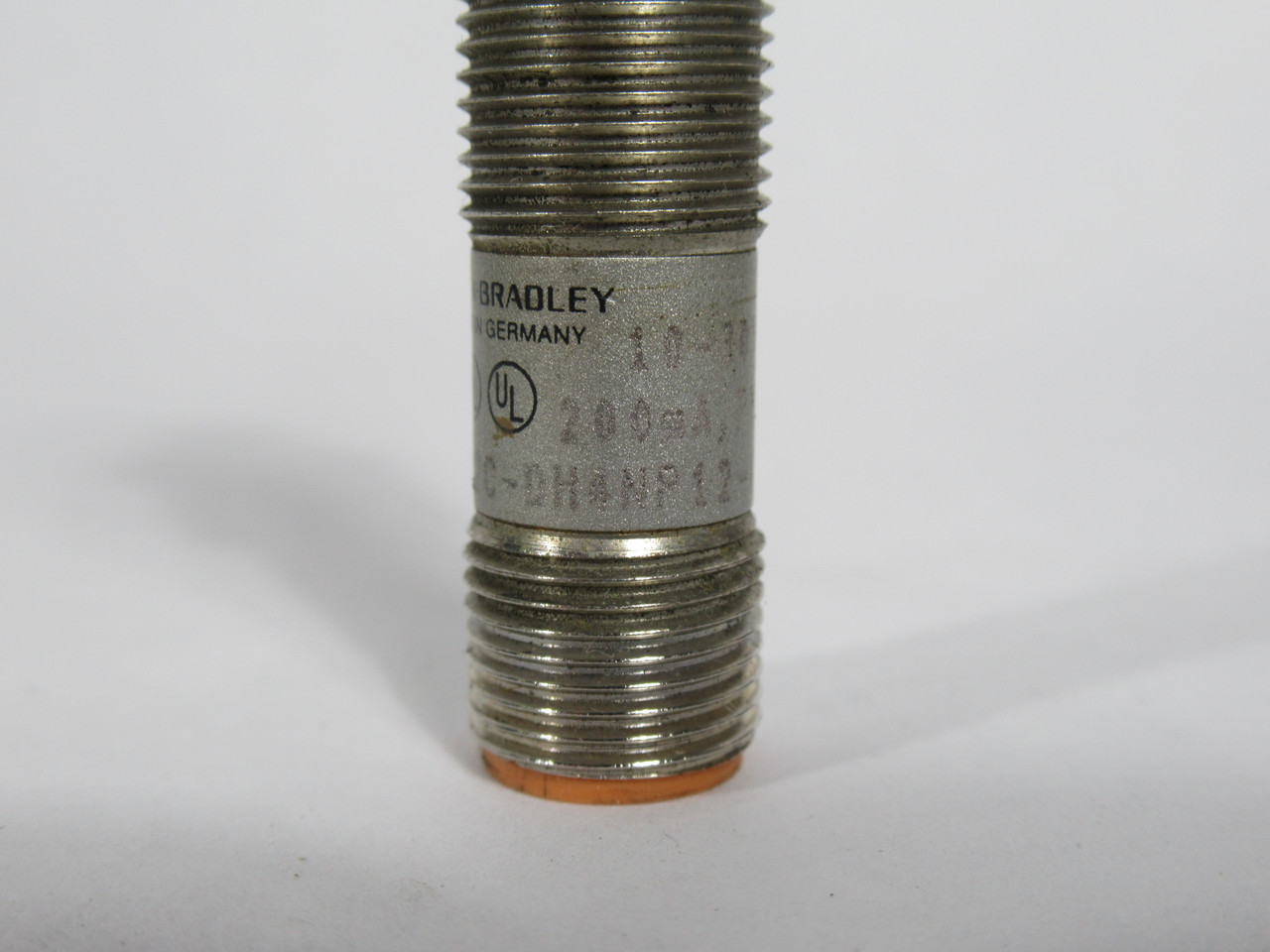 Allen-Bradley 872C-DH4NP12-D4 Inductive Proximity Sensor 4mm 10-30VDC USED