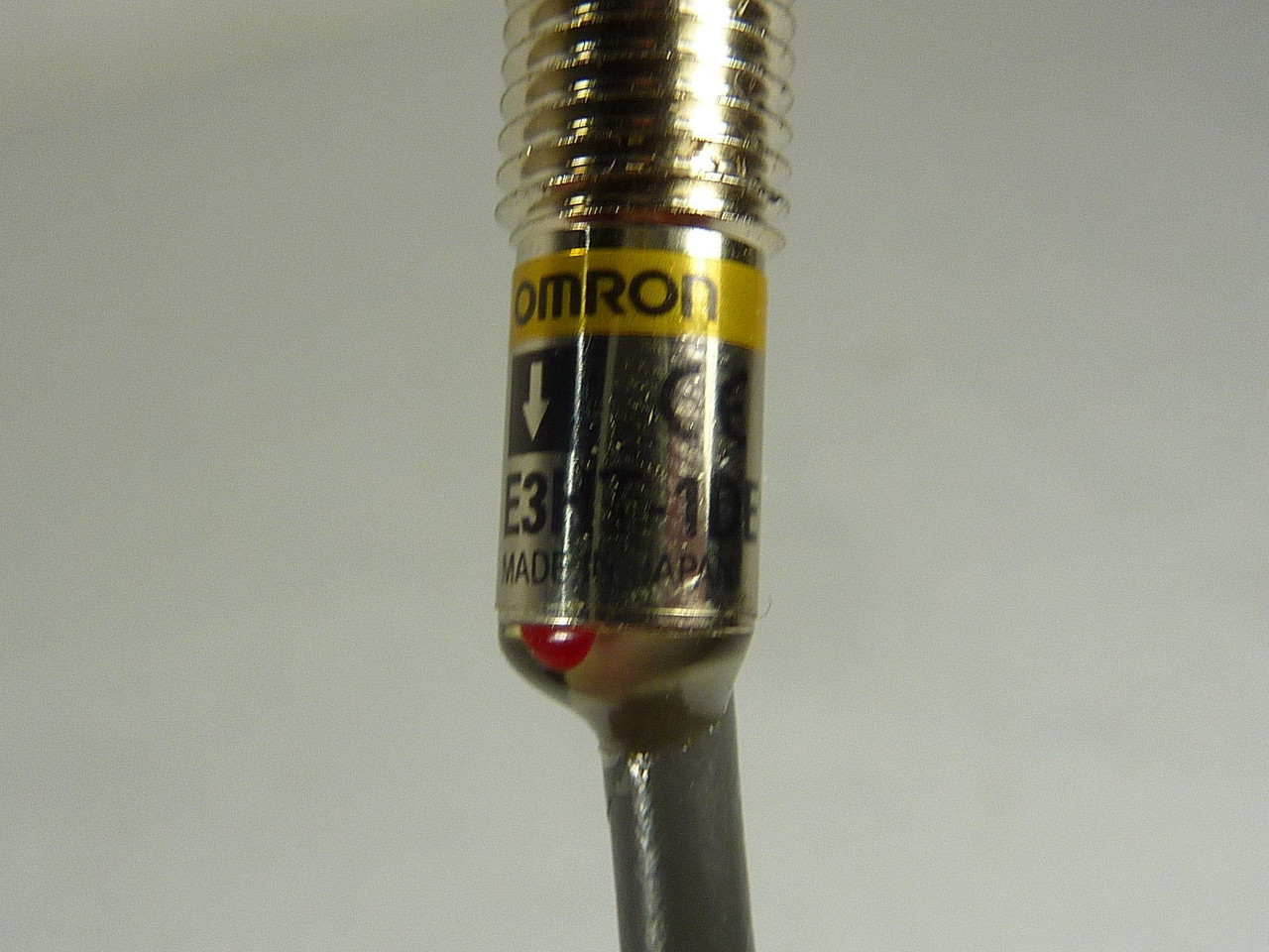 Omron E3HT-1DE1 Photoelectric Sensor 12-24VDC USED