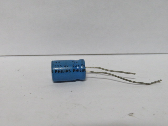Philips 035GV Capacitor 63V 22uf USED