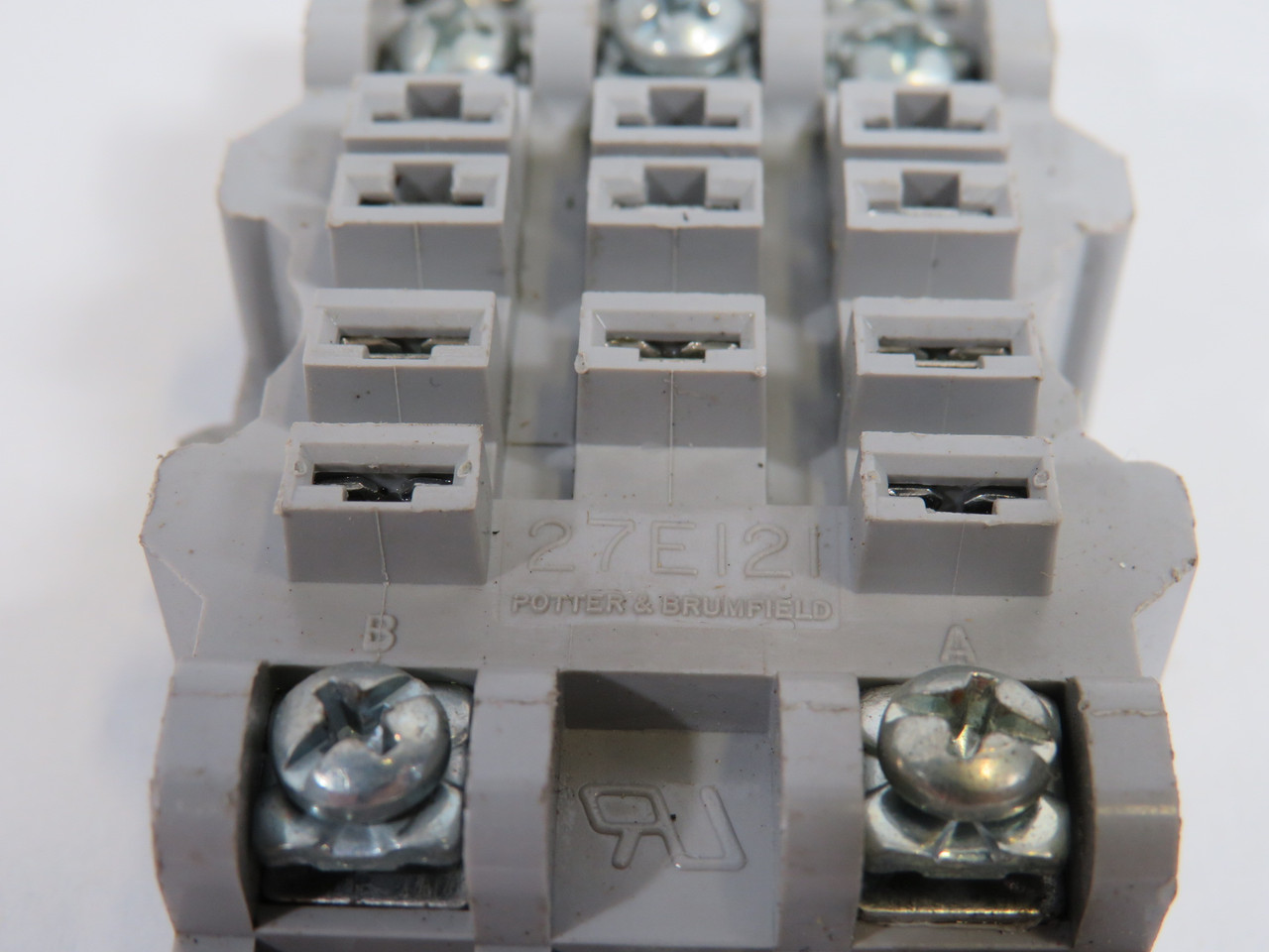 Potter & Brumfield 27E121 Relay Socket 300V 15A 11 Blade USED
