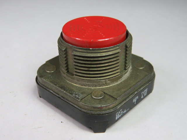 Allen-Bradley 800T-A6 Push Button Red Flush Head No Contact Block USED