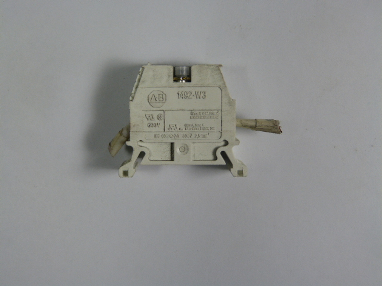 Allen-Bradley 1492-W3-W Single Circuit White Terminal Block USED