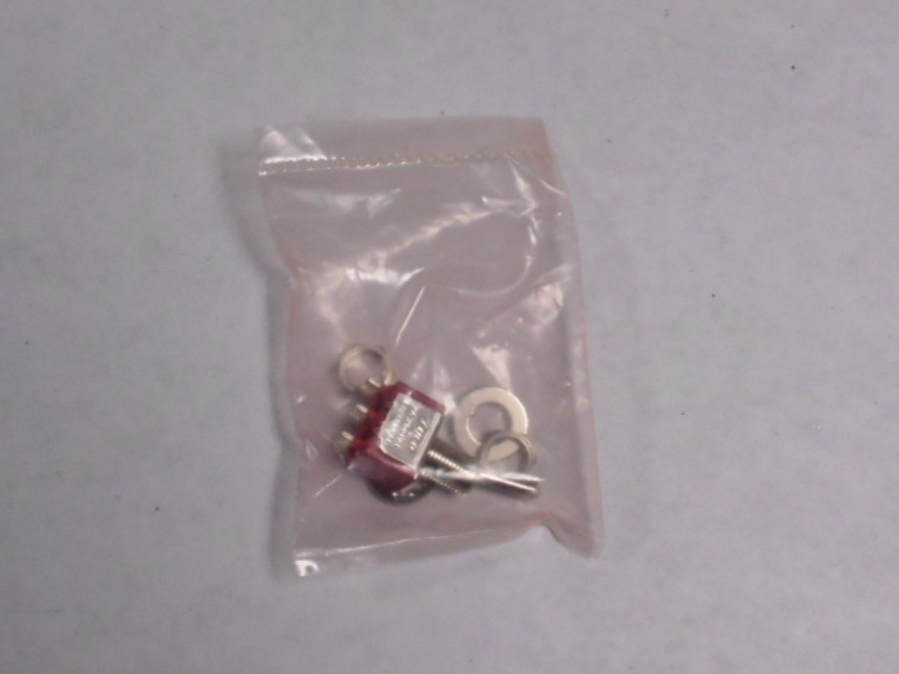 Tyco 2-1825138-8 5A Toggle Switch 2-Position Maintained 250V ! NWB !