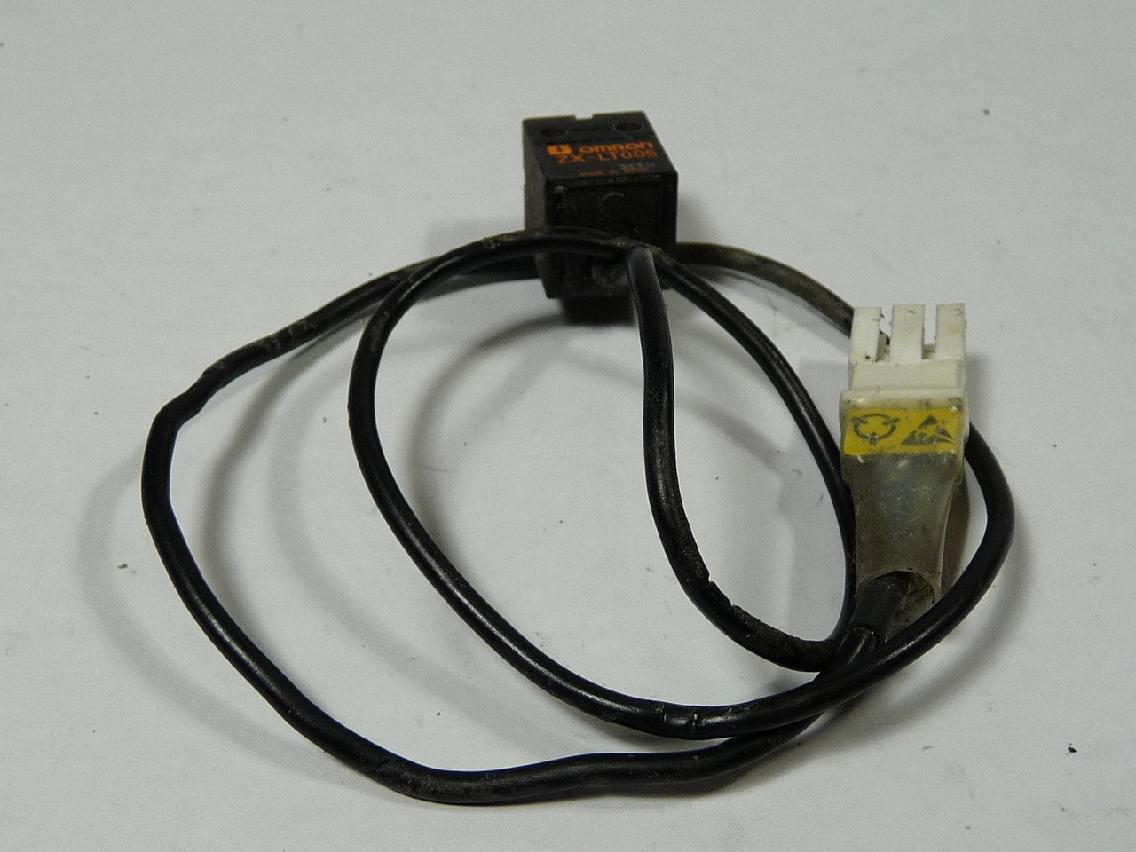 Omron ZX-LT005 Laser Sensor Head 5mm Beam Width (Requires Amplifier) USED