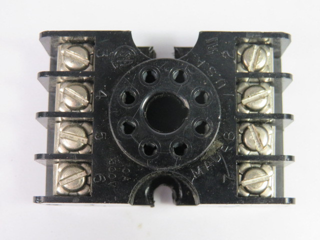 Potter & Brumfield 27E122 Relay Socket Black 300V 10A USED
