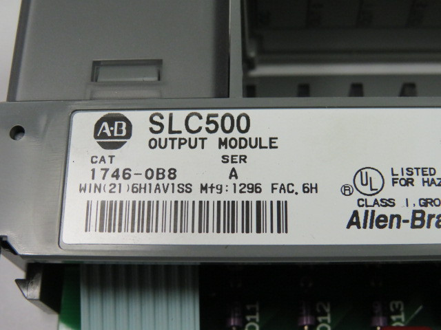 Allen-Bradley 1746-OB8 Series A Output Module 10-50VDC USED