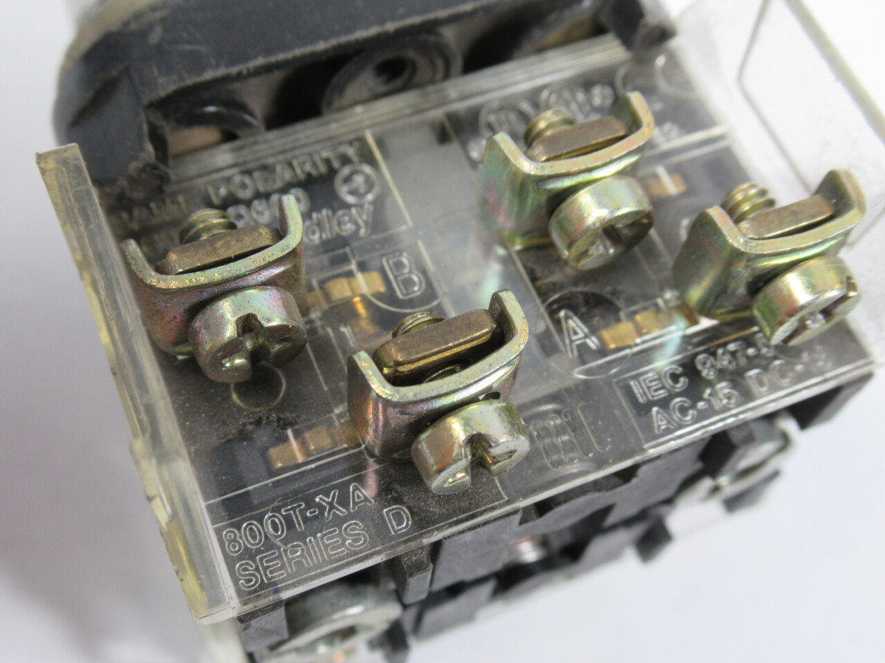 Allen-Bradley 800T-A1B Series T Push Button Green Flush Head 2NO 2NC USED