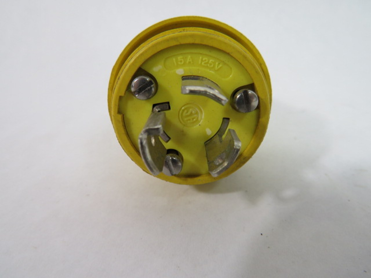 Woodhead 130146-0082 Locking Watertight Plug 15A 125V 3W 2P USED