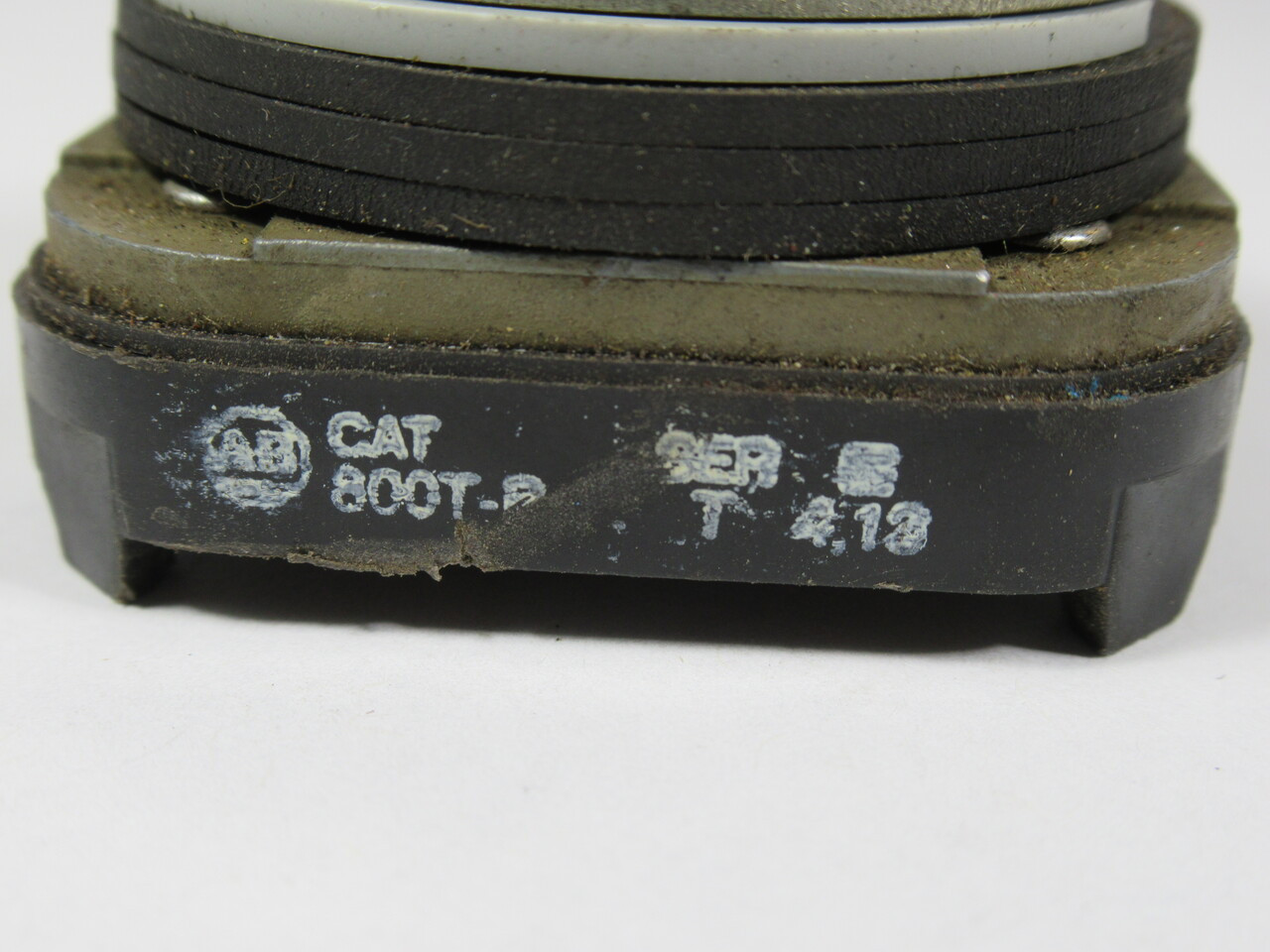 Allen-Bradley 800T-B3 Series T Push Button Orange Extended Head No Contacts USED