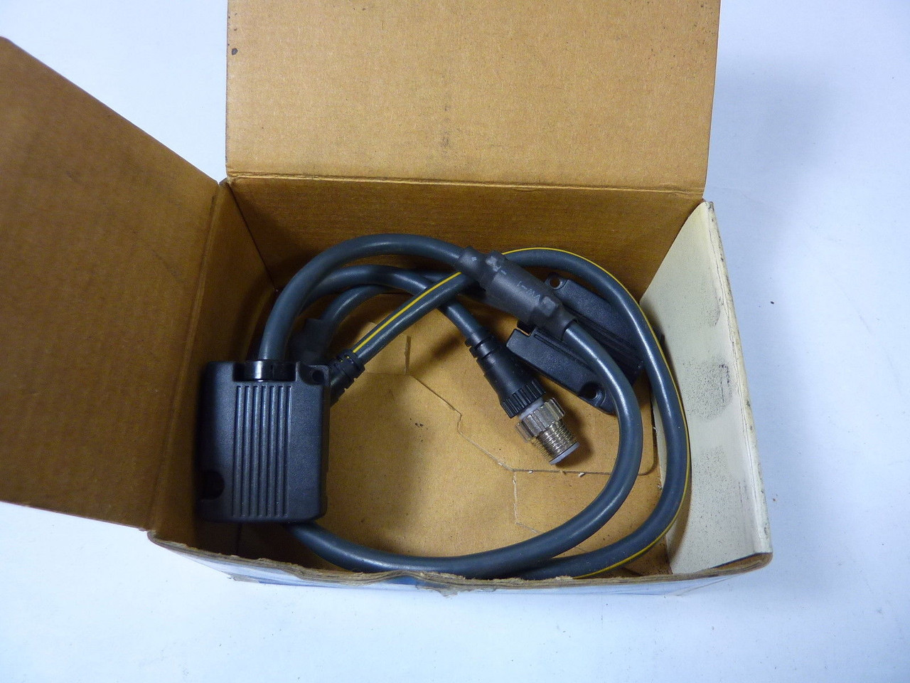OMRON F39-JA1B Connection Cable ! NEW !