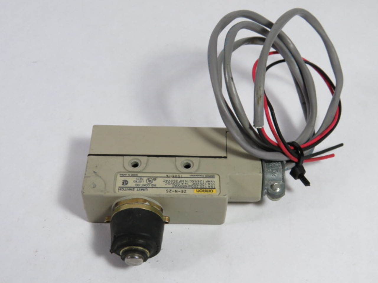 Omron ZE-N-2S Limit Switch 15A 480V USED