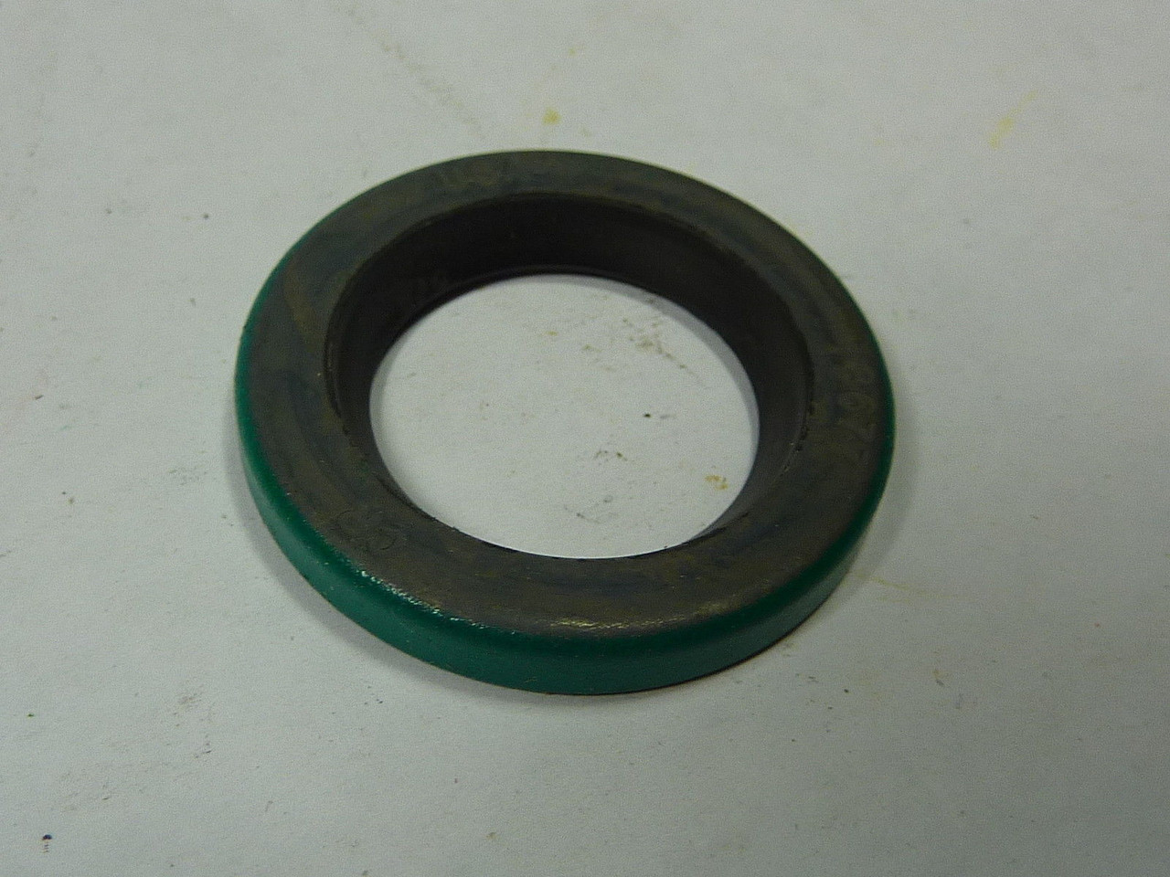 SKF 8677 Oil Seal .875x1.375x .188 Inch ! NEW !