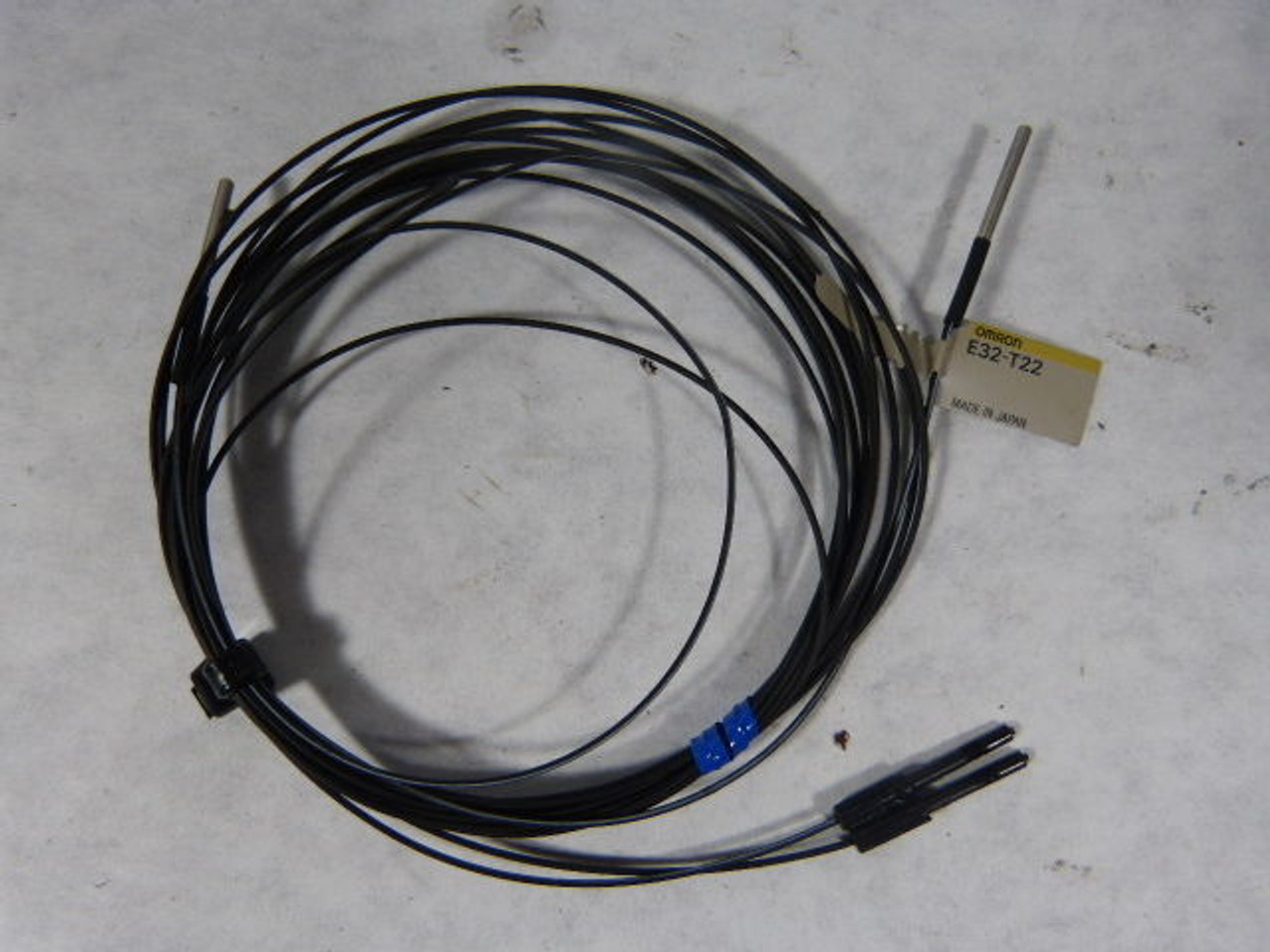 Omron E32-T22 Photoelectric Switch Fiber Unit USED