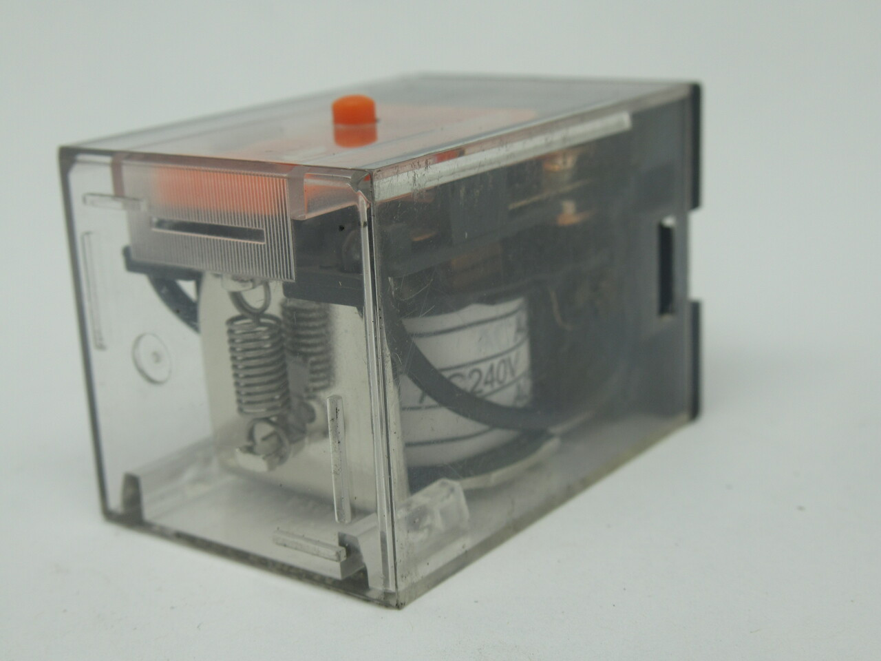 AA Electric AAE-A205-M Plug-Style Relay 240VAC USED