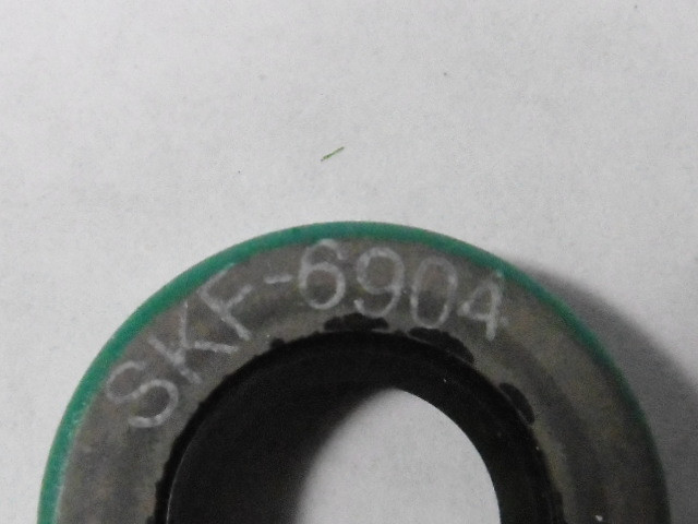 SKF 6904 Oil Seal 5/8" ! NEW !
