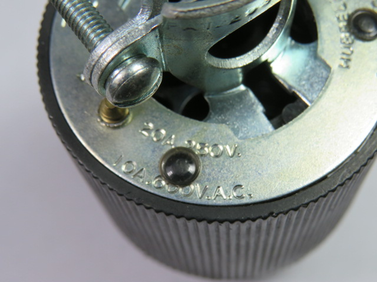 Hubbell 3423 Twist-Lock Connector 20A 250V 10A 600VAC 3P 4W USED