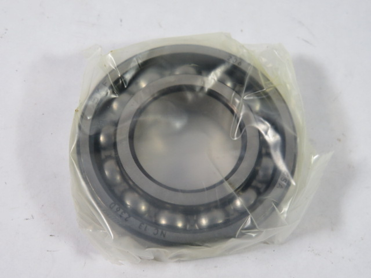 SKF 206 Radial/Deep Groove Ball Bearing 62mm OD 30mm ID 16mm W ! NEW !