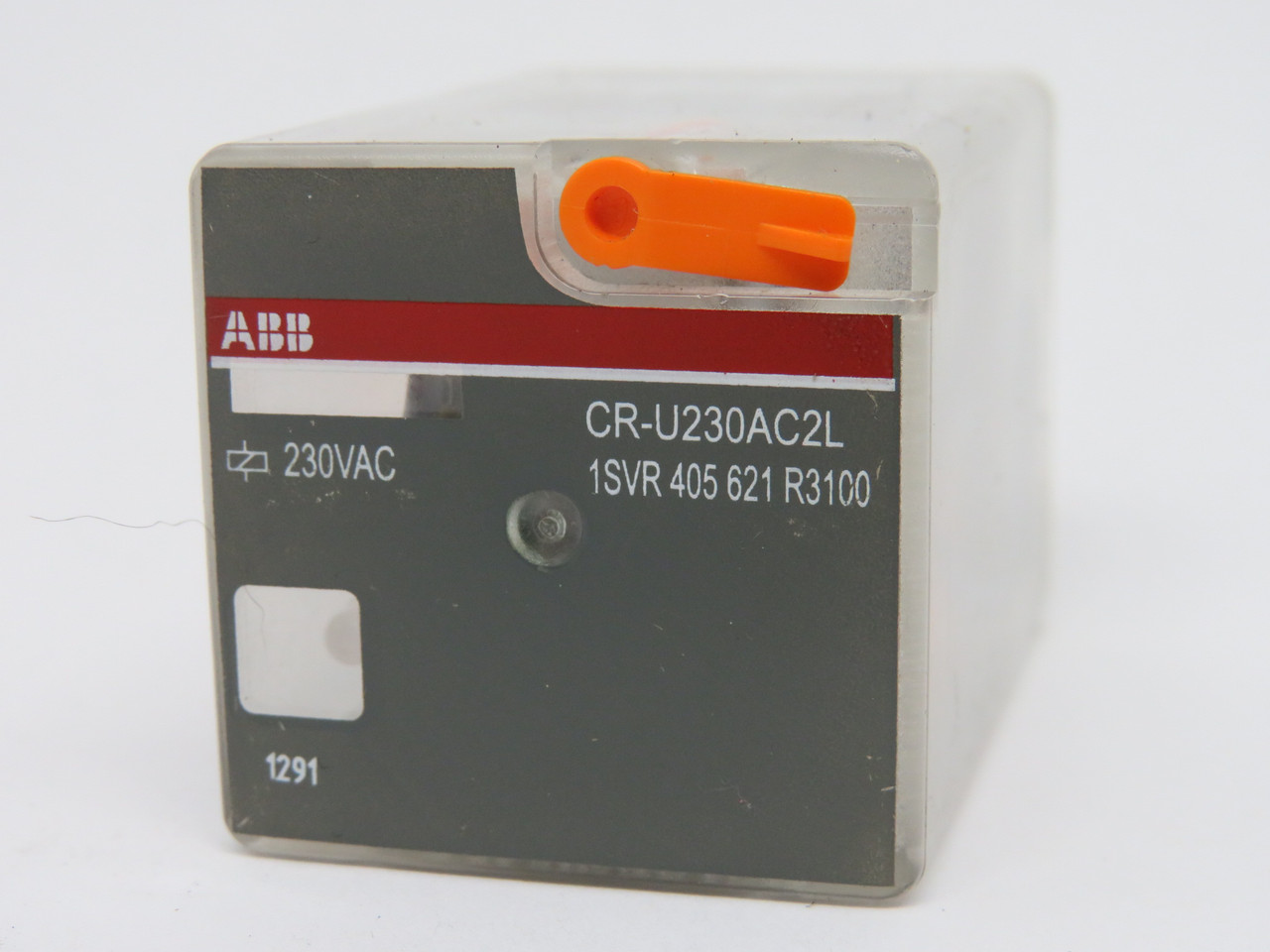 ABB 1SVR405621R3100 CR-U230AC2L Plug Style Relay 230VAC 8-Pin USED