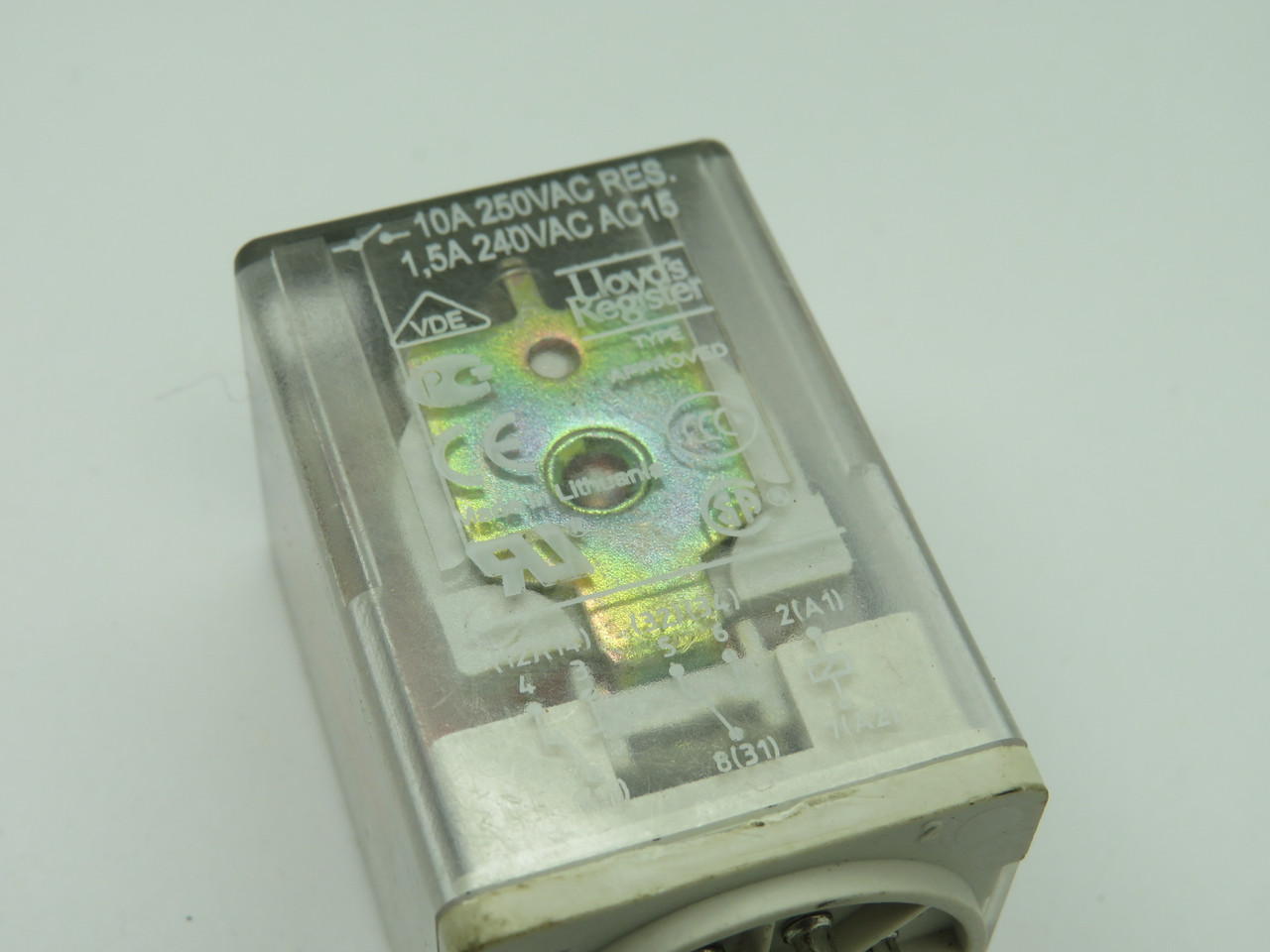 ABB 1SVR405621R3100 CR-U230AC2L Plug Style Relay 230VAC 8-Pin USED