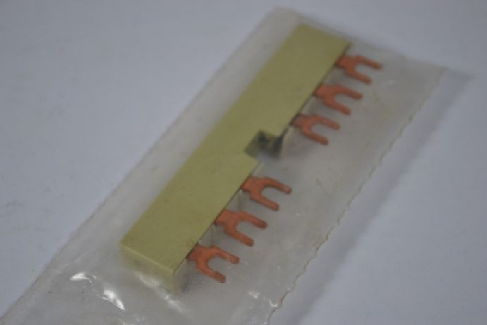 Telemecanique GV1-G08 Mini Busbar 63A 600VAC ! NWB !