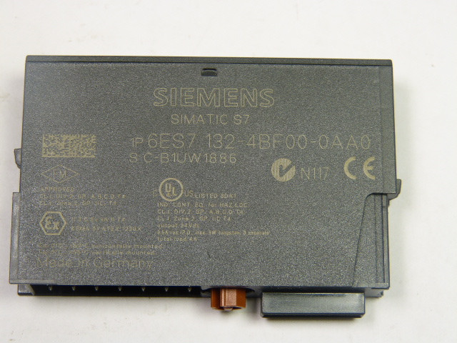 Siemens 6ES7-132-4BF00-0AA0 Output Module 24 VDC .5 A USED