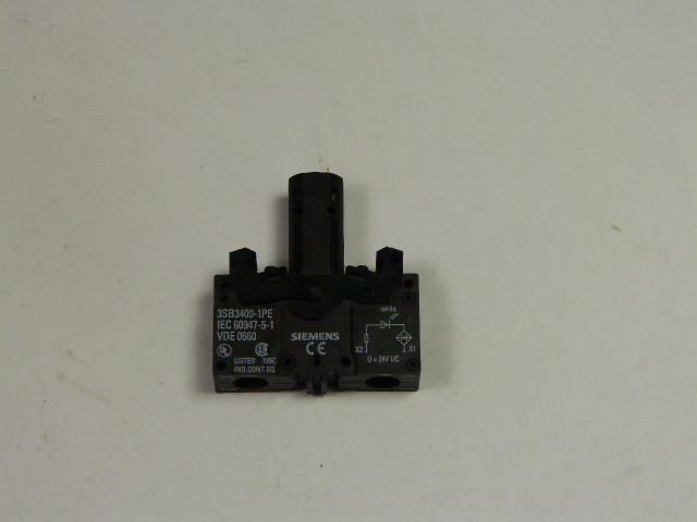 Siemens 3SB3-400-1PE Lampholder Integrated LED Block 24Vdc USED