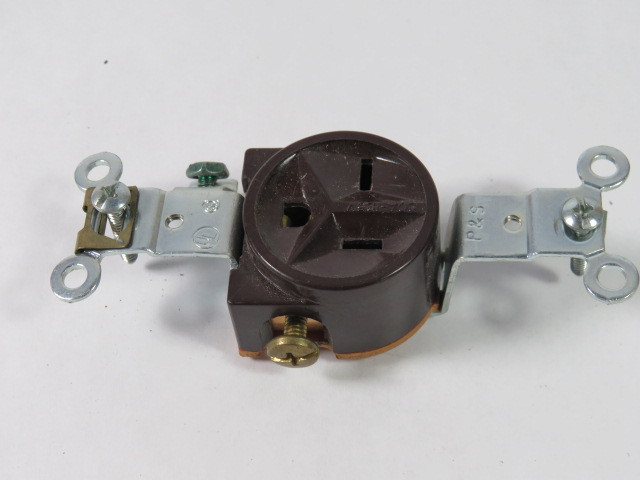 Pass & Seymour 5371 Heavy Duty Single Receptacle 20A 125V 3W 2P USED